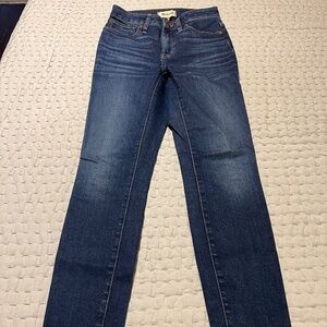 Women’s Curvy High Rise Skinny Jean